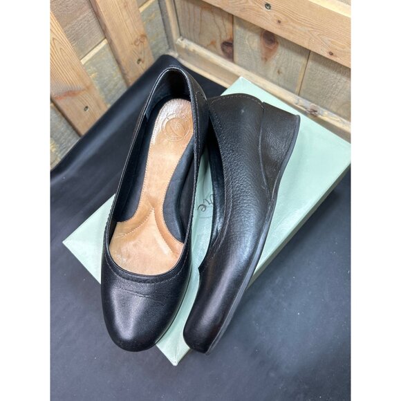 Nurture Black Leather Wedge Shoes Grove001 Womens Size 8.5 Comfortable Cushioned - Picture 2 of 9